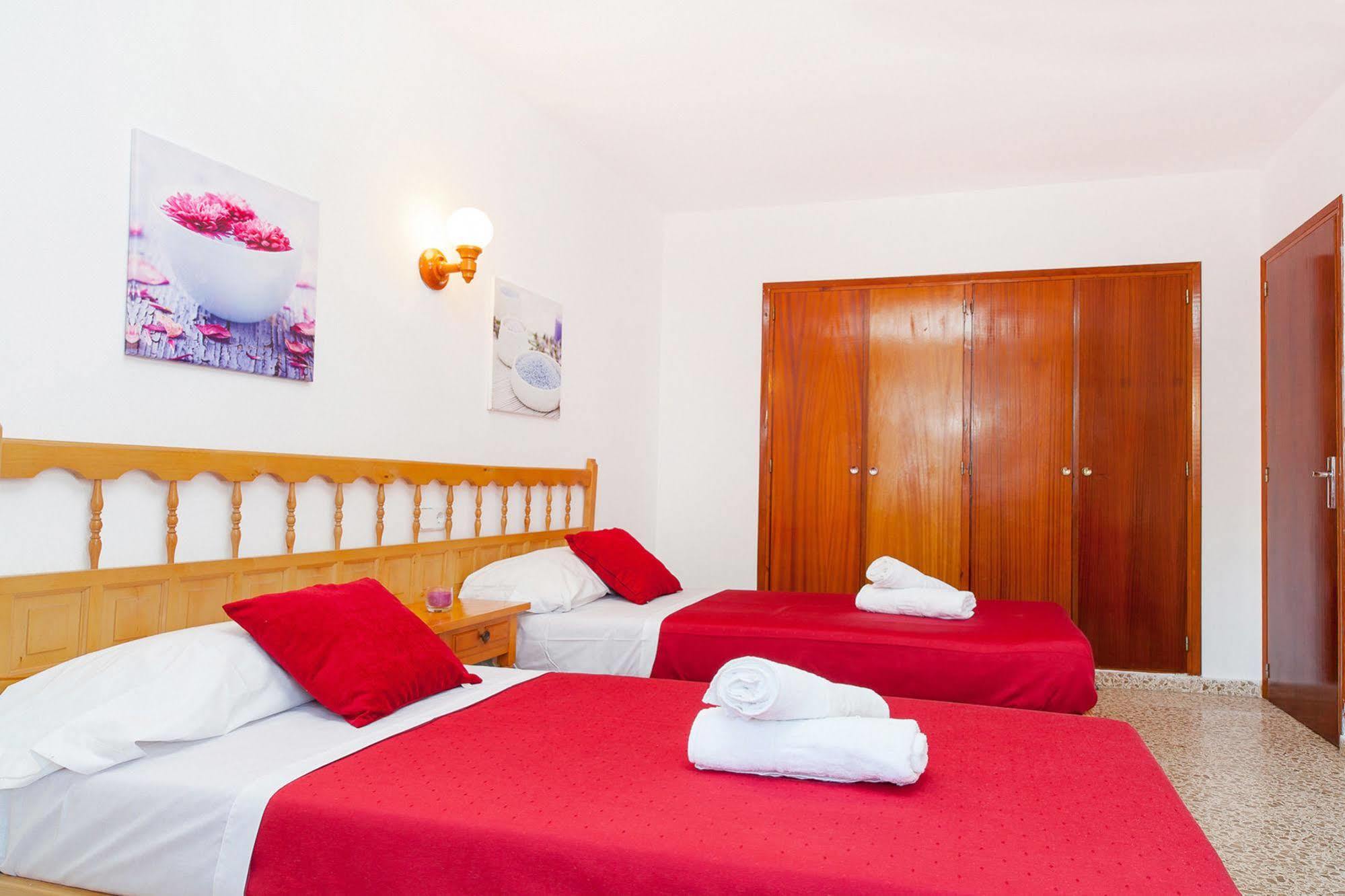 Sant Antoni de Portmany Apartamentos Puet מראה חיצוני תמונה